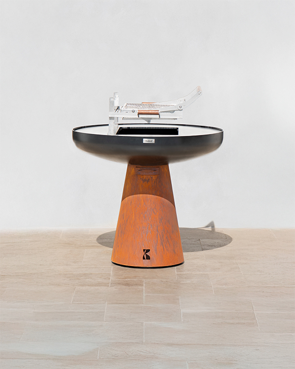 Brasero Le OKA de la collection Maison MAYAR avec grille rotative